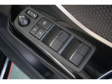 電動格納&ミラー角度調整機能付きです。