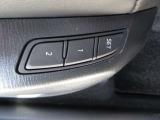 運転席シートメモリー機能を搭載。登録したポジションを呼び出せるため、ご家族での共用時にも便利な装備です。