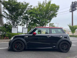 ミニ ジョン・クーパー・ワークスの細部まで分かりやすく撮影。車両状態について丁寧にご説明します。