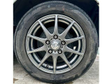 タイヤサイズは185/65R15 88S