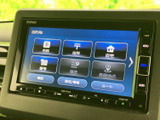 目的地の名称や住所、電話番号などから行き先を設定できるメニューを表示。履歴や登録地点も選べるため、行き先に合わせてルート設定を進めやすい画面です。