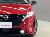 【ハイビームアシスト】先行車または対向車や周囲の明るさなどに応じ、自動的に上向きと下向きを切り替えてくれます★