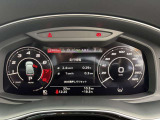 低走行車両入庫!レイアウトはステアリングスイッチで切り替えでき運転に集中しながら必要な情報を瞬時に得ることが可能です。