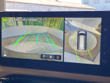 【マルチアラウンドモニター】専用のカメラにより、上から見下ろしたような視点で360度クルマの周囲を確認することができます☆死角部分も確認しやすく、狭い場所での切り返しや駐車もスムーズに行えます。