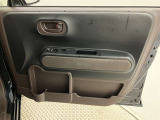 運転席ドアです。目立つ大きな傷などございません。