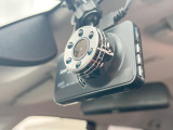【ドライブレコーダー】ドライブレコーダー装備!走行中はもちろん、あおり運転や事故に遭遇した際、映像で記録し、万一のリスクに備えます。※記録用SDカードはお客様ご自身でご準備いただく必要があります。