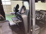 納車前にはプロのメカニックが点検、整備を行いますので安心してお乗り頂けます!!