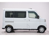 県内13店舗にて常時500台以上ダイハツ車を展示中です。見て、触って、納得のいく一台をぜひ見つけてください。