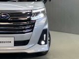 【オートハイビーム】対向車のヘッドランプなど前方の明るさを検知し、ハイビームとロービームを手をわずらわせることなく自動で切り替え!