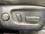 【パワーシート】スイッチ一つで簡単にシートの微調整が可能!電動だから力もいりません!快適なシートポジションにセットして、快適なドライブをお楽しみください。