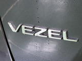 ホンダセンシング装着車となっております。衝突軽減ブレーキ、誤発進抑制機能、歩行者事故低減ステアリング、路外逸脱抑制機能、アダプティブクルーズコントロール、車線維持支援システム他、安全運転を幅広く支援。