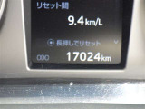当店は全車『ロングラン保証』付!(1年間、距離無制限 HV車はHV保証付) 別途延長保証もご用意しております♪ ぜひ現車を確認にご来店ください