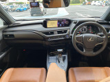 UX 250h バージョンL 本革シート サンルーフ