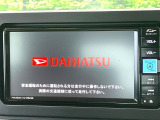 【純正ナビ】人気の純正ナビを装備しております。ナビの使いやすさはもちろん、オーディオ機能も充実!キャンプや旅行はもちろん、通勤や買い物など普段のドライブも楽しくなるはず♪