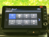 目的地の検索方法が画面に一覧で表示され、行き先に合わせて選びやすいナビ画面です。名称や住所などから検索でき、初めての場所へのお出かけでも目的地設定をスムーズに行えます。