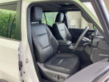 運転席シート廻りは使用感も少なく、良好な状態となっています。丁寧に使われていたことがよくわかりますね。