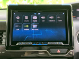 ディスクやFM・AM、USB、AUXなど、複数の音源を画面から選べる仕様です。お好みの音楽や接続方法に合わせて使い分けられ、車内で過ごす時間をより快適に演出します。