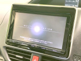 【メーカー純正ナビ】インテリアに溶け込むスタイリッシュな「専用設計」メーカーナビを装備♪視認性や操作性など基本性能にも優れ、より上質なカーライフをお楽しみいただけます。