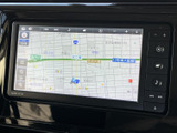 道路や周辺の地名が画面に表示され、現在地と行き先の位置関係を確認しやすい地図表示です。慣れない道へのお出かけや、日々の移動にも活用いただけます。