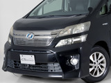 ★展示前点検実施★特殊な機材も用いて、前車点検を実施しております!