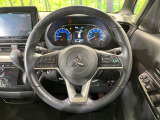 【純正革巻きステアリング】上質な革を使用することで、手にしっかり馴染みとても運転しやすいハンドルです♪