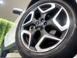 【純正18インチアルミホイール】外観にマッチした純正アルミホイールを装着しております。各種社外アルミホイールや、スタッドレスタイヤも取扱いしております。是非ご相談ください♪