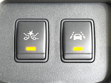 【エマージェンシーブレーキ】走行中に前方の車両等を認識し、衝突しそうな時は警報とブレーキで衝突回避と被害軽減をアシスト。より安全にドライブをお楽しみいただけます。