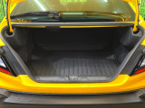 積み下ろしのしやすいトランクにはたっぷりと荷物を積み込んでいただけます。遊びから仕事まで、様々なシーンで頼れます♪
