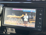 テレビ番組を画面に表示でき、停車中の待ち時間も車内で映像を楽しめます。メニュー画面から切り替えて使えるため、お出かけ先での休憩時にも便利な装備です。