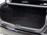 トランクが狭いと思っておりませんか?実際は大容量トランクです!旅行等の長距離ドライブも快適です!また、屋根付きスペースを完備しておりますので、夜間でも、雨でも雪の日だってゆっくりご覧頂けます。