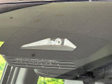 【トヨタセーフティセンス】走行中に前方の車両等を認識し、衝突しそうな時は警報とブレーキで衝突回避と被害軽減をアシスト。より安全にドライブをお楽しみいただけます。