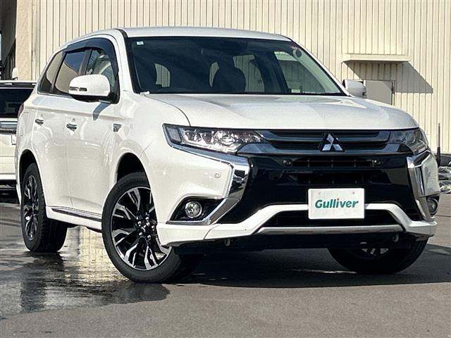 アウトランダーPHEV 2.0 G ナビパッケージ 4WD 4WD ワンオーナー