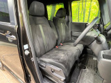 運転席シート廻りは使用感も少なく、良好な状態となっています。丁寧に使われていたことがよくわかりますね。
