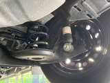 お車を安心してお乗りいただく為には、足回りの定期点検が欠かせません。サービスサポート(有償保証)では無料点検もご提供しており、安心のカーライフをお過ごしいただけるサポート体制が整っています。
