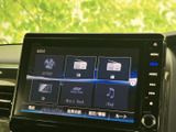 音源の選択肢が画面上に並び、聴きたいものを確認しやすい表示です。タッチ操作で切り替えられ、通勤やお出かけなど、日々の移動時間を自分好みに楽しめます。