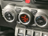 【オートエアコン】一度お好みの温度に設定すれば、車内の温度を検知し風量や温度を自動で調整。暑い&hellip;寒い&hellip;と何度もスイッチ操作をする必要はありません。快適な車内空間には必須の機能ですね♪