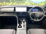 クラウンクロスオーバー 2.5 G アドバンスト レザー パッケージ E-Four 4WD