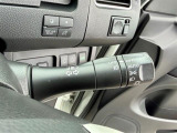 【オートライト(AUTO)】外の明るさをシステムが感知して、自動でヘッドライトが点灯します!ヘッドライトをつけ忘れを防ぐ便利機能です。