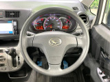 【純正革巻きステアリング】上質な革を使用することで、手にしっかり馴染みとても運転しやすいハンドルです♪