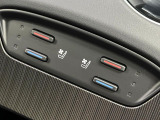 【シートヒーター&ベンチレーション】夏場は涼しい風でお尻や背中の熱やムレを防ぎ、冬はエアコンよりも早く温まってポカポカに!季節を問わず快適に過ごせます。