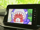 画面にテレビ映像を表示でき、停車中の休憩時間などに番組を視聴して過ごせます。操作キーも画面脇にまとまり、使いたい機能を確認しやすい構成です。