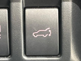 【パワーバックドア】スマートキーや運転席のボタンを押すだけでリアゲートが自動で開閉します!荷物を持っている時や、高い位置にあるバックドアを閉める際に便利な機能です♪