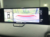 【360&deg;ビューモニター】専用のカメラにより、上から見下ろしたような視点で360度クルマの周囲を確認することができます☆死角部分も確認しやすく、狭い場所での切り返しや駐車もスムーズに行えます。