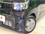 【LEDヘッドライト】悪天候や夜間走行時も良好な視界を確保し安心して運転できる高輝度LEDヘッドライトを装備!点灯速度が早く、消費電力も抑えられています。