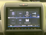 SDカードやUSB、Bluetooth Audioなど、複数の接続・再生項目が並びます。利用したい音源を画面で選びやすく、普段の音楽再生にも活用できます。