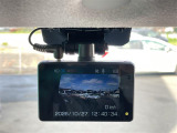 【ドライブレコーダー】映像・音声などの運転中の記録を残します。事故などを起こした起こされた時の証拠になりえますので、もしも時でも安心ですね。