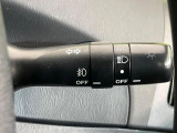 【オートライト】周りの明るさに応じて自動でヘッドライトの点灯・消灯ができる機能です!ライトの付け忘れ・消し忘れなどが無くなり、雨の日や夕方の走行も安心!トンネル通過時も便利ですね♪