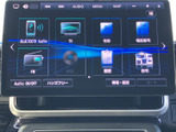 オーディオやテレビ、電話などのメニューが画面にまとまり、目的の項目を確認しやすい構成です。音楽再生や各種設定にもアクセスでき、日々の移動を快適にサポートします。