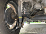 お車を安心してお乗りいただく為には、足回りの定期点検が欠かせません。サービスサポート(有償保証)では無料点検もご提供しており、安心のカーライフをお過ごしいただけるサポート体制が整っています。