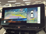 【パノラミックビューモニター】専用のカメラにより、上から見下ろしたような視点で360度クルマの周囲を確認することができます☆死角部分も確認しやすく、狭い場所での切り返しや駐車もスムーズに行えます。